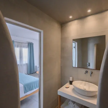 إمبريسيف وان 4* Ormos Athinios